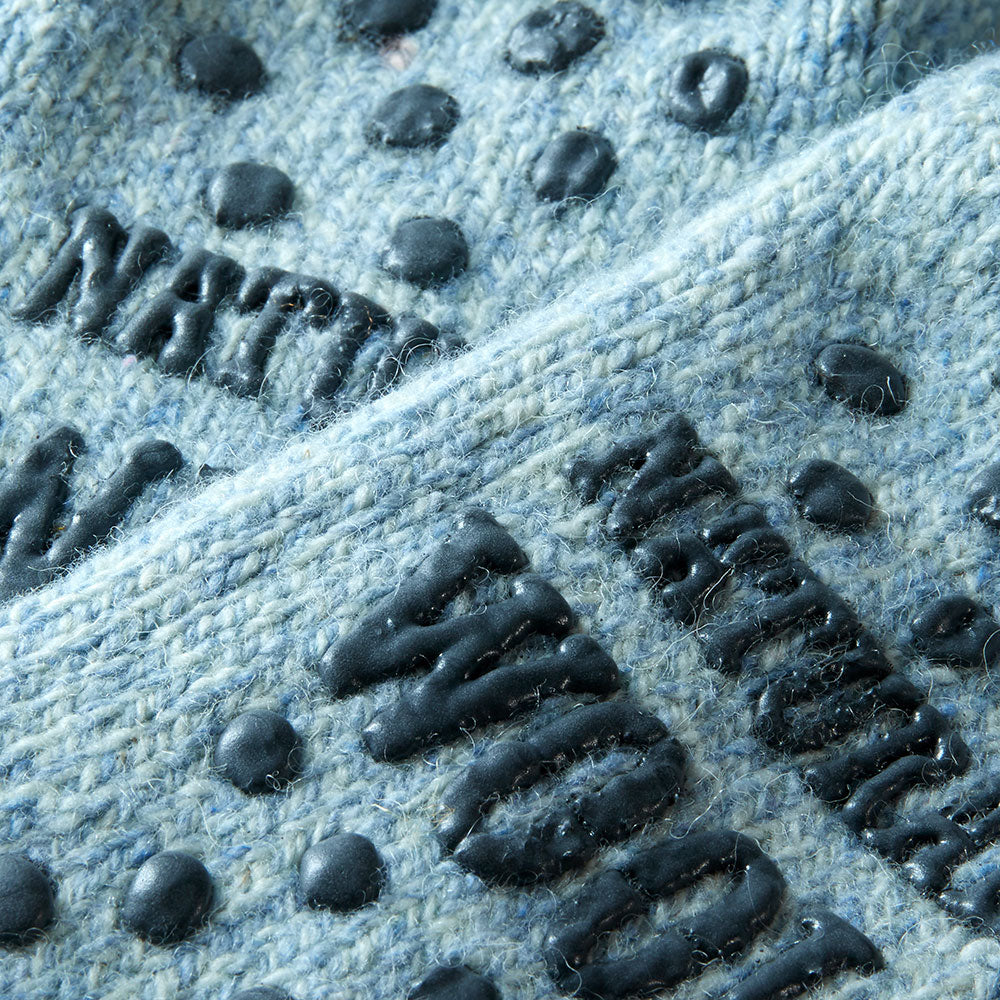 Licht blauwe wollen huissokken van Apollo perfect voor op een koude vloer en als yoga sokken
