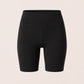 Zwarte korte sportlegging voor yoga en pilates van Basset, korte sportlegging die niet doorschijnt